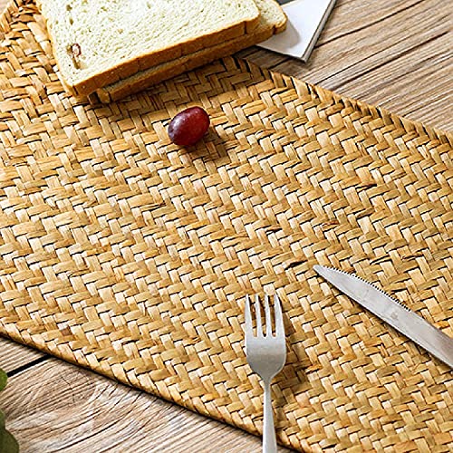 Handmade Seagrass Placemats Set of 4, 17'' X 12'' Rattan Woven Placemats for Dining Table, Heat Resistant Mat Rattan Placemats Dress Up Your Table, Place Mats for Any Size Plate.