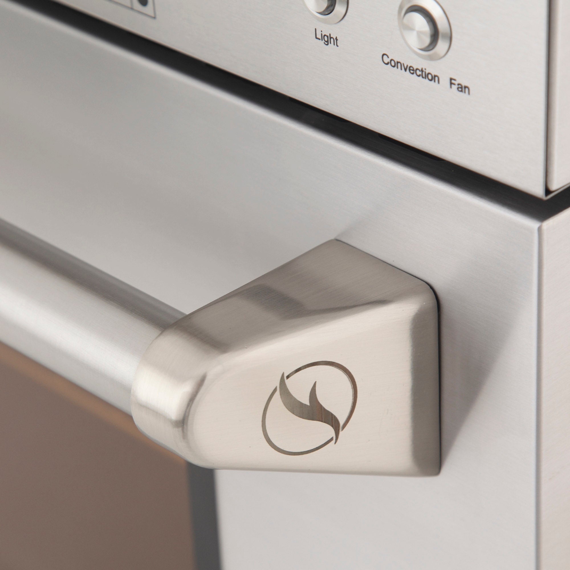 Kucht Professional 30-Inch 2.5 cu. ft. Gas Range and Convection Oven in Stainless Steel with True Simmer Burners