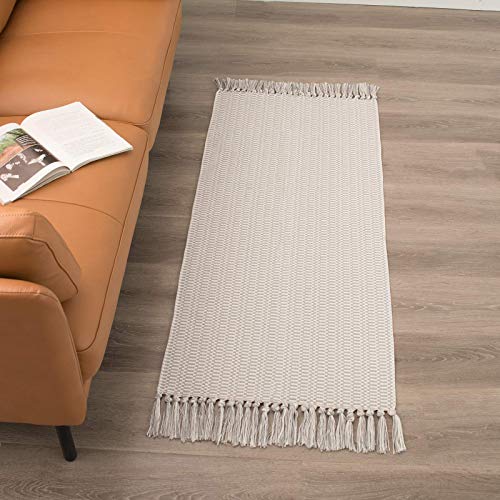 LOCHAS Bathroom Rugs 2' x 3', Hand Woven Cotton Small Rug for Bedroom, Boho  Throw Rug Door Mat with Tassels for Bath Kitchen Laundry Room Apartment  Indoor Entrance